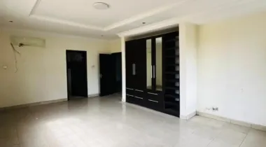 4 BED || 40 MILLION || LEKKI PHASE 1 LAGOS