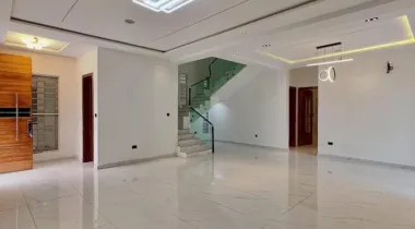 📍LEKKY COUNTY, LEKKI | N400M CONTEMPORARY DESIGNED 5 BEDROOM FULLY DETACHED HOME WITH SWIMMING POOL, CINEMA, ROOF TOP TERRACE FOR SALE‼️‼️