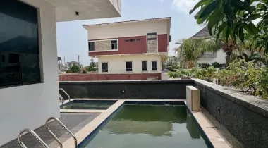 4 Bedroom fully detached Duplex