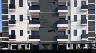 Fully Serviced 2/3 Bedroom Apartment With Elevator at Lekki Phase 1