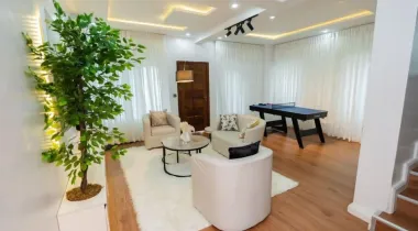 Brand new 2 Bedroom Maisonnette with Swimming pool 🏊‍♀️ , ps5, Snooker board