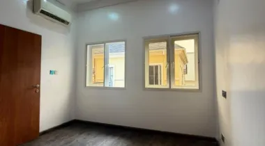 1bedroom Apartment available for rent.  Location: Chevron, Lekki. 
