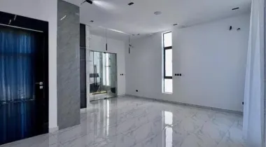 5 Bedroom Fully Detached Duplex