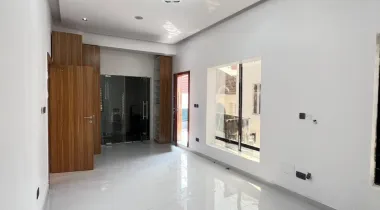 4 BEDROOM FULLY DETACHED DUPLEX FOR RENT