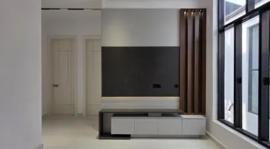 Exquisitely Detailed 5 Bedroom Fully Detached with Private Swimming Pool