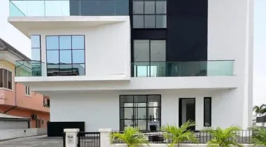 5 Bedroom Fully Detached Duplex