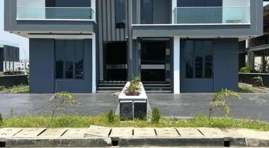 5 Bedroom semi Detached Duplex