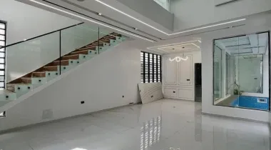 5 Bedroom Fully Detached Duplex