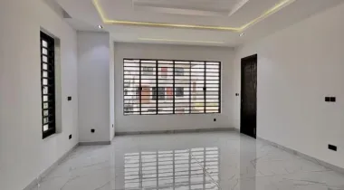 5 Bedroom Fully Detached Duplex