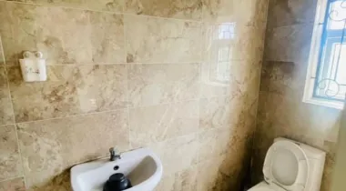 𝐖𝐄𝐋𝐋 𝐌𝐀𝐈𝐍𝐓𝐀𝐈𝐍𝐄𝐃 3 𝐁𝐄𝐃𝐑𝐎𝐎𝐌 𝐓𝐄𝐑𝐑𝐀𝐂𝐄 𝐃𝐔𝐏𝐋𝐄𝐗 𝐔𝐏