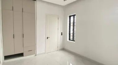 Luxurious 5 Bedroom Fully Detached Duplex with study/gym room, indoor pool, bq, Ante room, parking space for about 4 cars