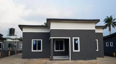 Queens Homes Mowe/Ofada offers you a one-of-a-kind land space in which exquisite apartments carry the gorgeous signature of readiness, designed exclusively to suit your taste.