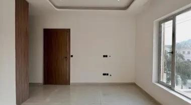 2/3 bedroom apartment
