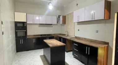 Exquisite 3 Bedroom Terrace Duplex