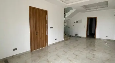 Spacious 4 Bedroom Fully Detached Duplex Ante room and Bq