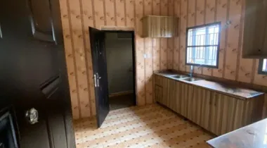 3 bed duplex with Bq for rent in Beachwood estate ,bojige