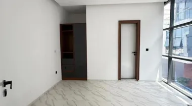 4 BEDROOM TERRACE DUPLEX WITH SWIMMING POOL AT IKATE LEKKI LAGOS FOR SALE