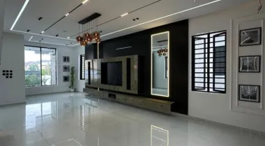 LUXURY 5BEDROOM FULLY DETACHED DUPLEX FOR SALE.