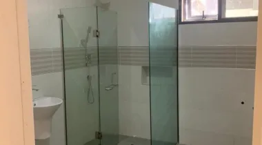 Fully service  4bedroom Terrace Duplex with fitted kitchen with amenities, large living room, swimming pool, gym, 24hrs of Electricity and security everyday and ample packing space  Location: ikate Lekki Lagos