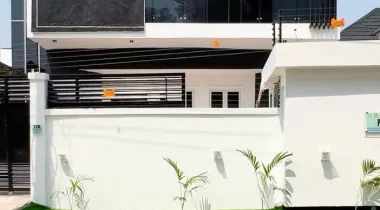 📍IKOTA LEKKI | 5 BED | N410M CONTEMPORARY DESIGNED 5 BEDROOM FULLY DETACHED DUPLEX WITH A CINEMA, WINE BAR, AMPLE PARKING SPACE. BQ FOR SALE