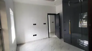 3 bedroom duplex with bq 