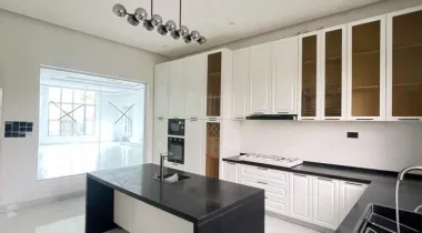 5 Bedrooms Fully-Detached Duplex with 2Bqs