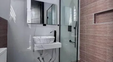 5 Bedroom Fully Detached Duplex