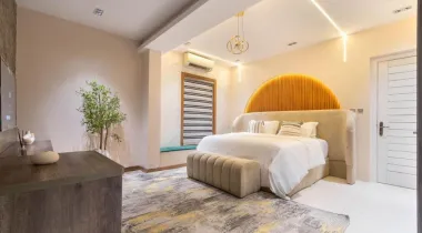 1 BEDROOM APARTMENT WIT CINEMA FOR SHORT-STAY