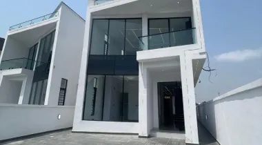 SALES ALERT* EXQUISITELY FINISHED LUXURY 5 BEDROOM FULLY DETACHED DUPLEX WITH , SWIMMING POOL AND BQ  Location Chevron Toll Gate , Lekki, Lagos  Price:  N450M