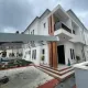 5 bedrooms with bq and swimming pool