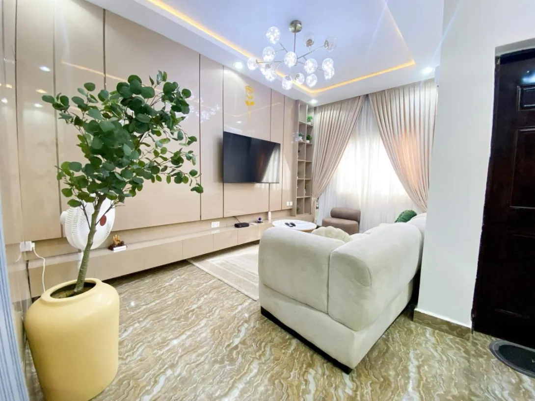 Short-let Apartment 
