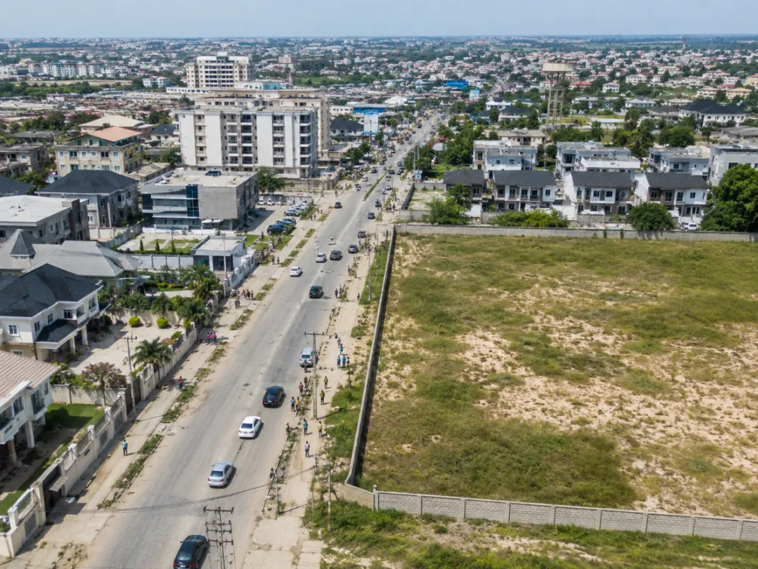 Bare land in a growing neighbourhood 